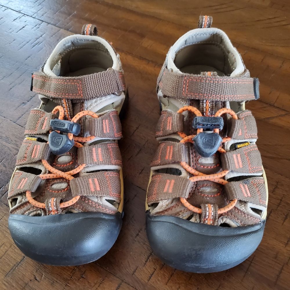 EUC KEEN Boy's Brown and Orange Waterproof Adventure Sandals - Size 13 - Picture 3 of 6